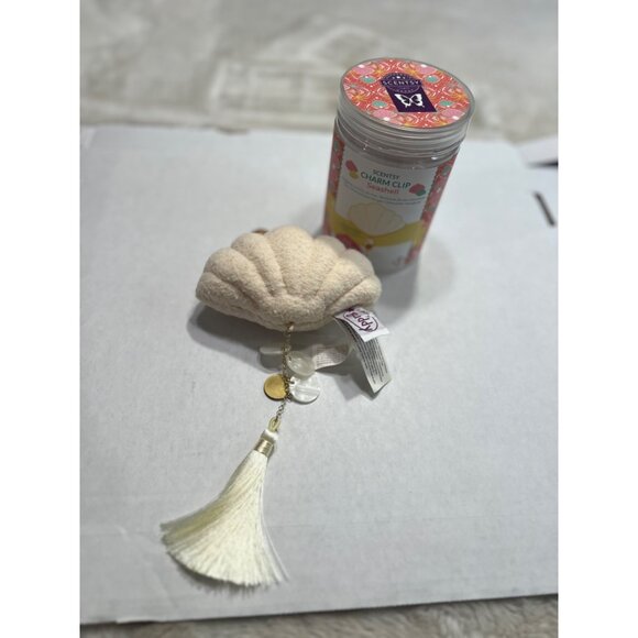 Scentsy Seashell Charm Clip With Tassel - Picture 1 of 7